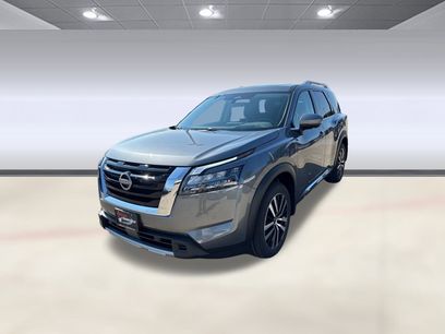 New 2025 Nissan Pathfinder Platinum