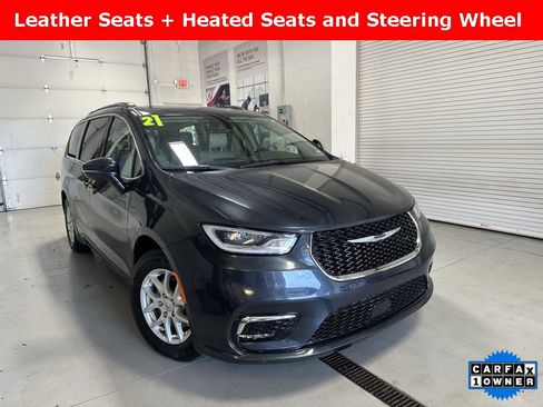 Used 2021 Chrysler Pacifica Touring-L image 1