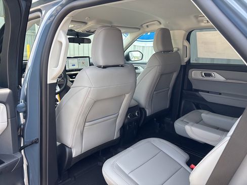 New 2025 Ford Explorer Active w/ Active Comfort Package image 27