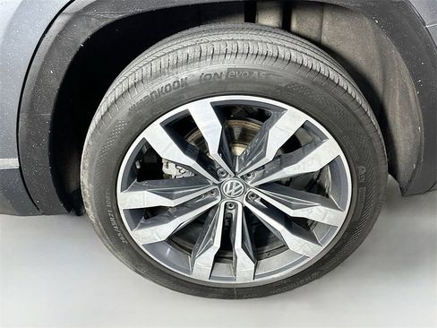 Used 2019 Volkswagen Atlas SEL Premium image 33