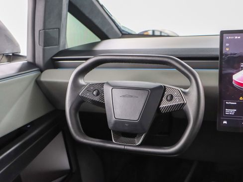 Used 2024 Tesla Cybertruck AWD Crew Cab image 12