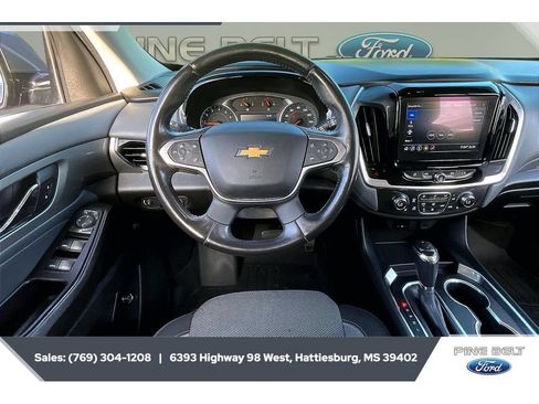 Used 2020 Chevrolet Traverse LT FWD image 5