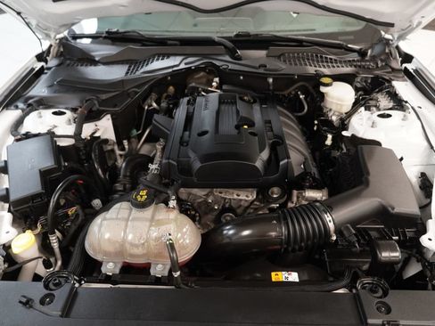 Used 2016 Ford Mustang Coupe RWD image 16