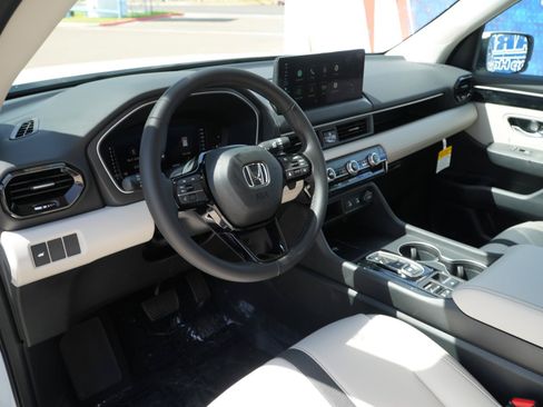 Used 2026 Honda Pilot EX-L image 6