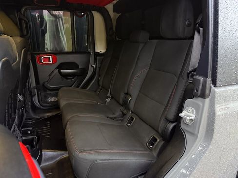 Used 2021 Jeep Gladiator Rubicon image 18