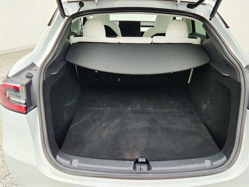 Used 2023 Tesla Model Y AWD image 26