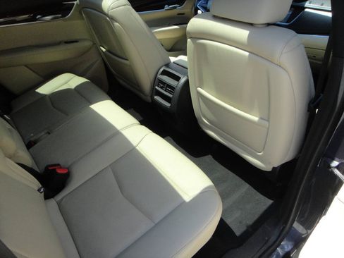Used 2019 Cadillac XT5 Luxury AWD/4WD image 15
