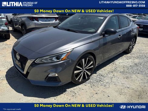 Used 2020 Nissan Altima 2.5 SR w/ Premium Package FWD image 1