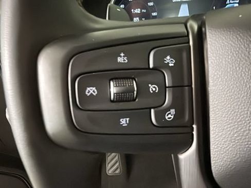 Used 2024 GMC Sierra 1500 AT4 w/ Technology Package AWD/4WD image 15