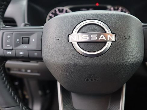 Certified 2025 Nissan Rogue SV image 22