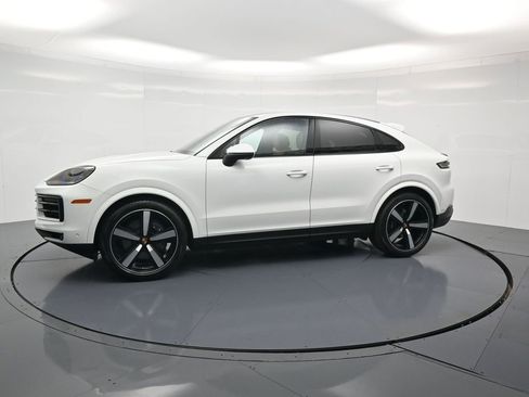 Used 2026 Porsche Cayenne Coupe image 2