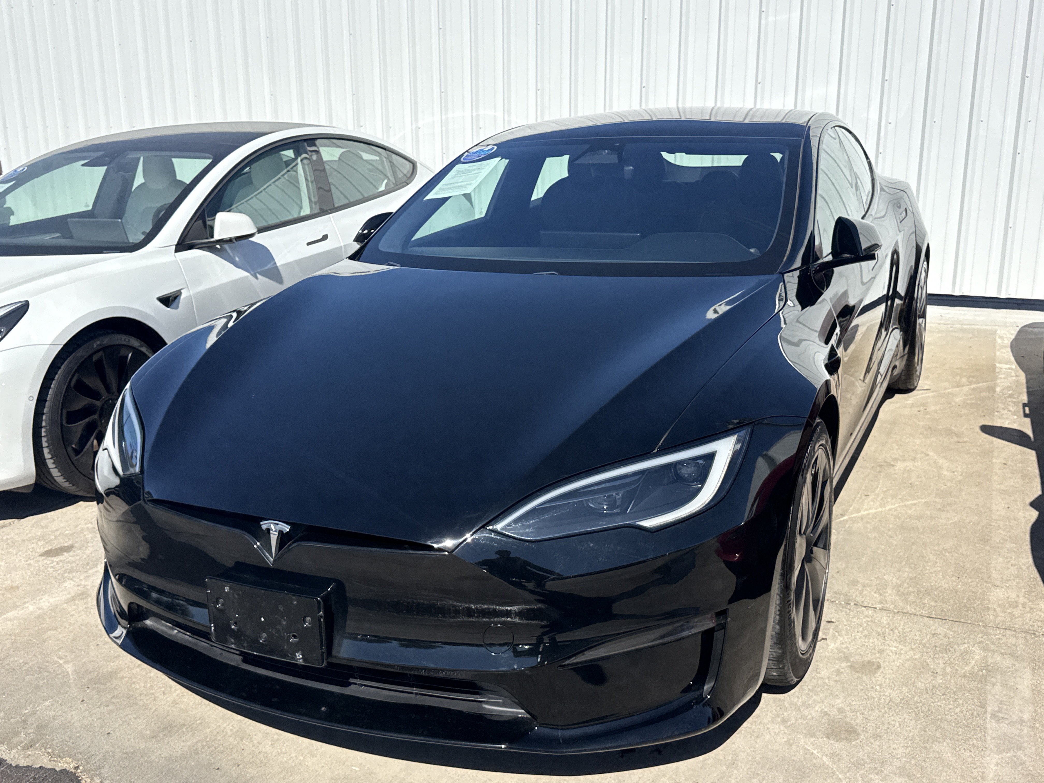 Used 2023 Tesla Model S AWD/4WD image 1