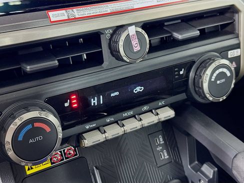 New 2025 Toyota Tacoma TRD Off-Road AWD/4WD image 16