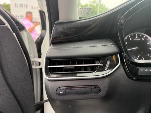 Used 2023 INFINITI QX60 Pure AWD/4WD image 15