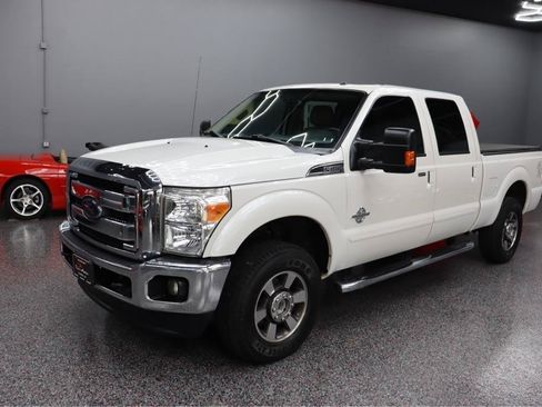 Used 2011 Ford F250 Lariat w/ Lariat Ultimate Pkg AWD/4WD image 3