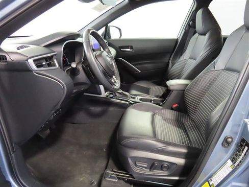 Used 2024 Toyota Corolla Cross AWD Hybrid image 17