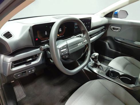 Used 2025 Kia K4 FWD image 23