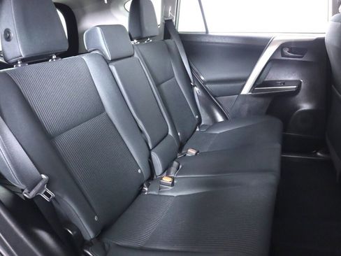 Used 2018 Toyota RAV4 LE image 35