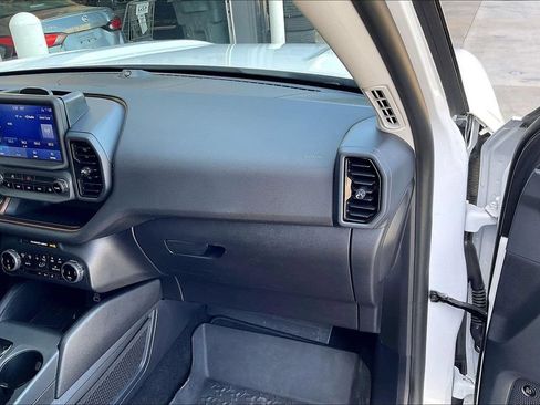 Used 2024 Ford Bronco Sport Outer Banks w/ Tech Package AWD/4WD image 16