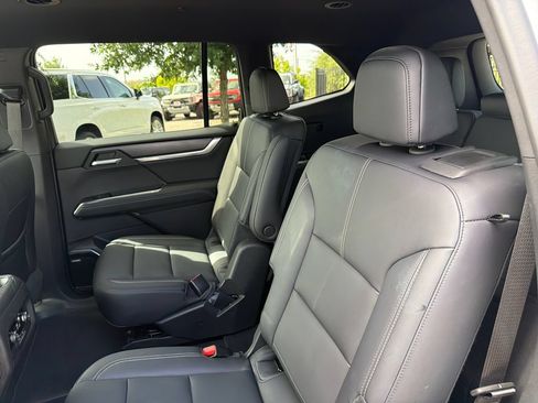 Used 2024 GMC Acadia Elevation w/ Black Edition FWD image 36