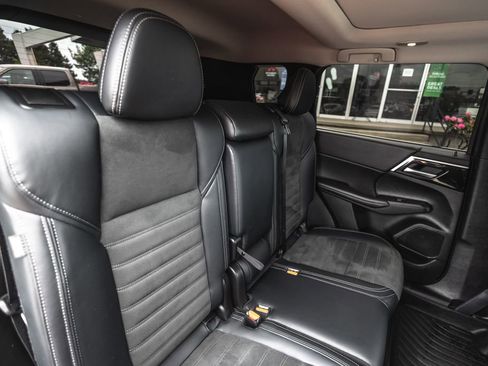 Used 2024 Mitsubishi Outlander SE AWD/4WD image 31