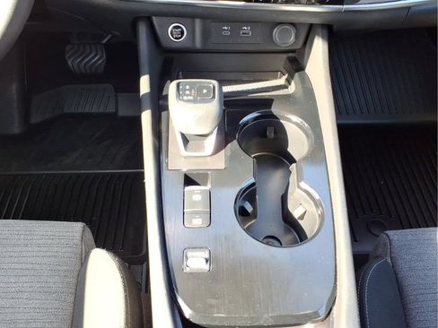 Used 2023 Nissan Rogue SV FWD image 18