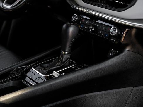 Used 2022 Jeep Compass Limited image 32