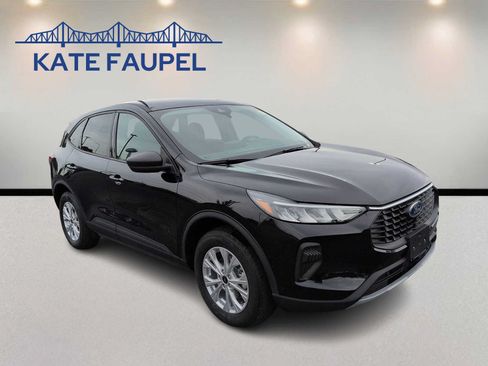 Used 2025 Ford Escape Active AWD/4WD image 1