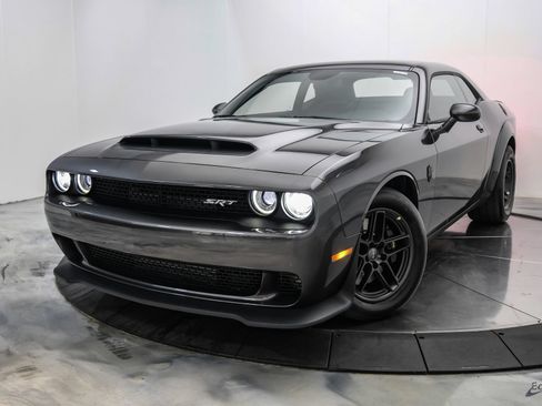 Used 2023 Dodge Challenger SRT Hellcat Redeye RWD image 5