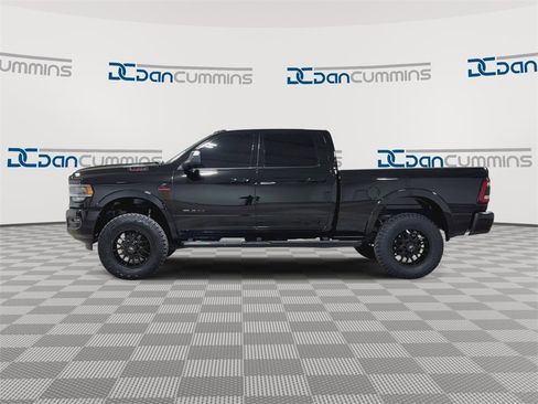 Used 2019 RAM 2500 Laramie w/ Black Appearance Package image 5