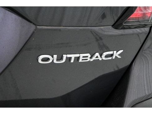 Used 2025 Subaru Outback Premium AWD/4WD image 32