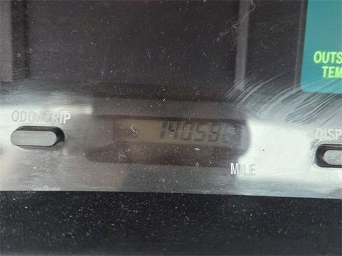 Used 2003 Toyota Avalon XLS image 23