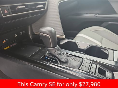 Used 2025 Toyota Camry SE FWD image 24