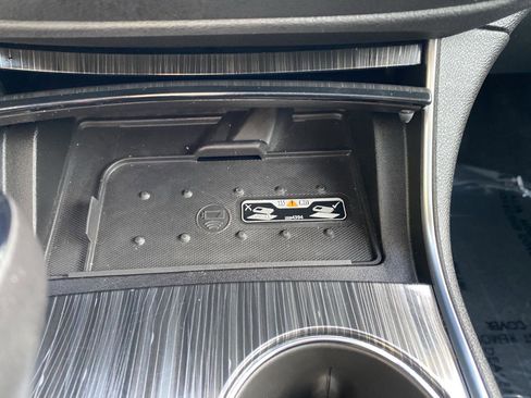 Used 2019 Chevrolet Impala Premier w/ Premier Confidence Package image 27