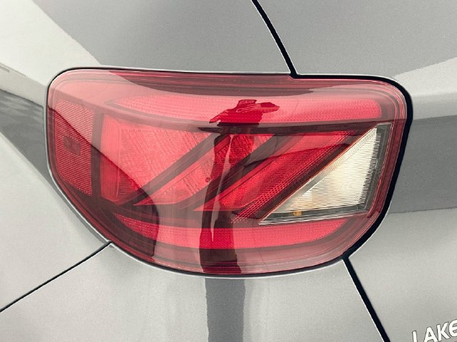 Used 2024 Hyundai Venue Limited FWD image 25