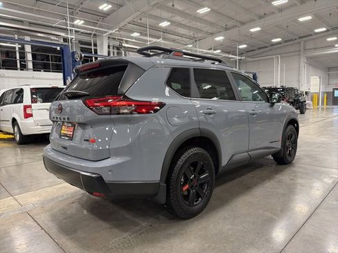 Used 2025 Nissan Rogue SV w/ Rock Creek Premium Package image 7
