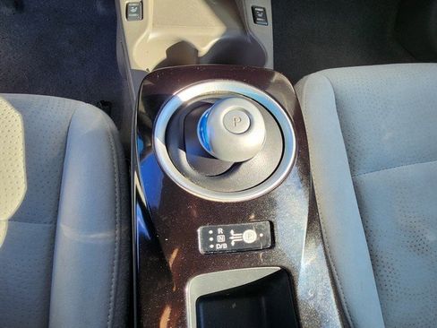 Used 2014 Nissan Leaf SV image 16