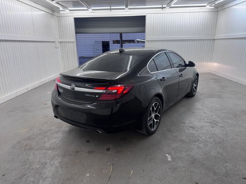 Used 2017 Buick Regal Sport Touring image 5