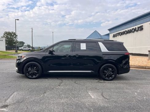 Used 2024 Kia Carnival SX Prestige FWD image 2