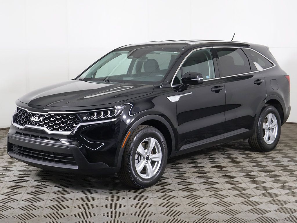 Used 2023 Kia Sorento LX FWD image 8