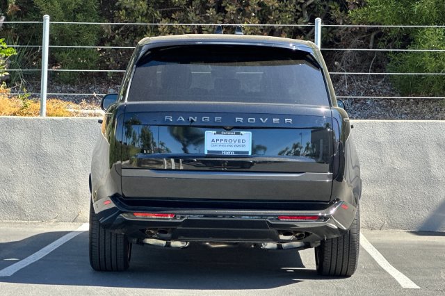 Used 2026 Land Rover Range Rover Long Wheelbase SE AWD/4WD image 4