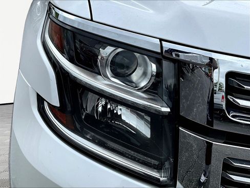 Used 2020 Chevrolet Suburban Premier AWD/4WD image 33