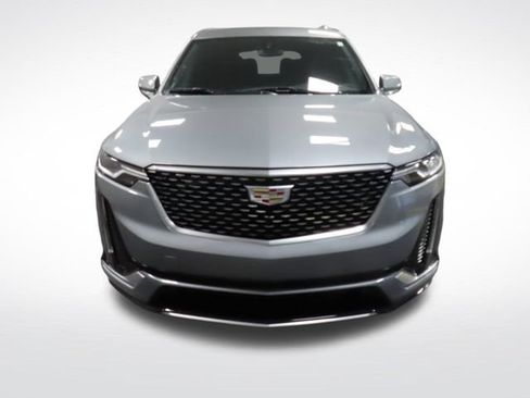 Certified 2024 Cadillac XT6 Luxury FWD image 8