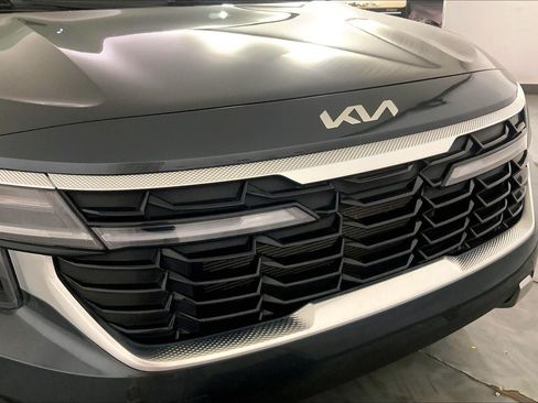 Certified 2025 Kia Seltos S FWD image 28