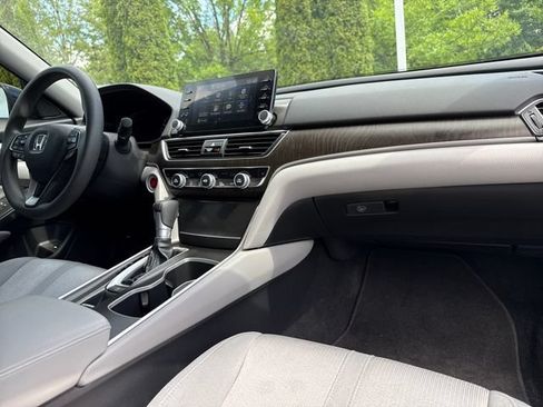 Used 2020 Honda Accord EX image 25