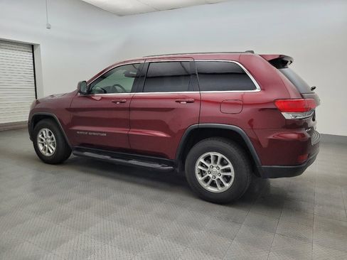 Used 2018 Jeep Grand Cherokee Laredo image 3