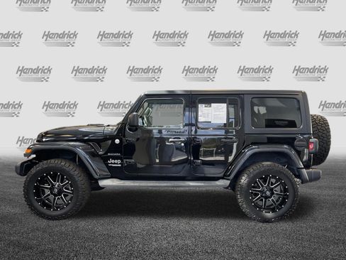 Used 2019 Jeep Wrangler Unlimited Sahara AWD/4WD image 7