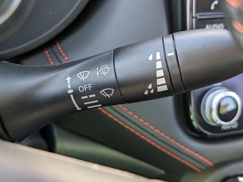 New 2025 Nissan Versa SR w/ Trunk Package image 26