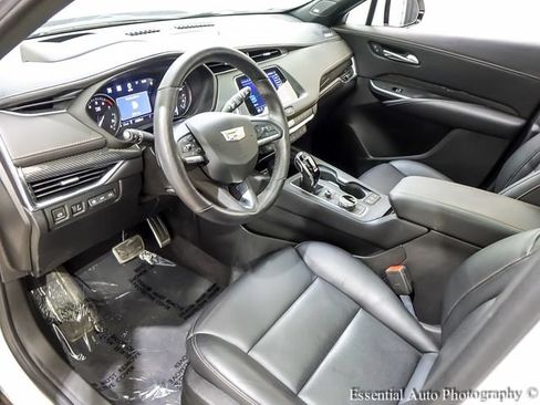 Used 2023 Cadillac XT4 Sport AWD/4WD image 10