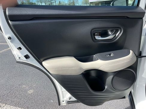 Certified 2025 Honda HR-V LX image 37